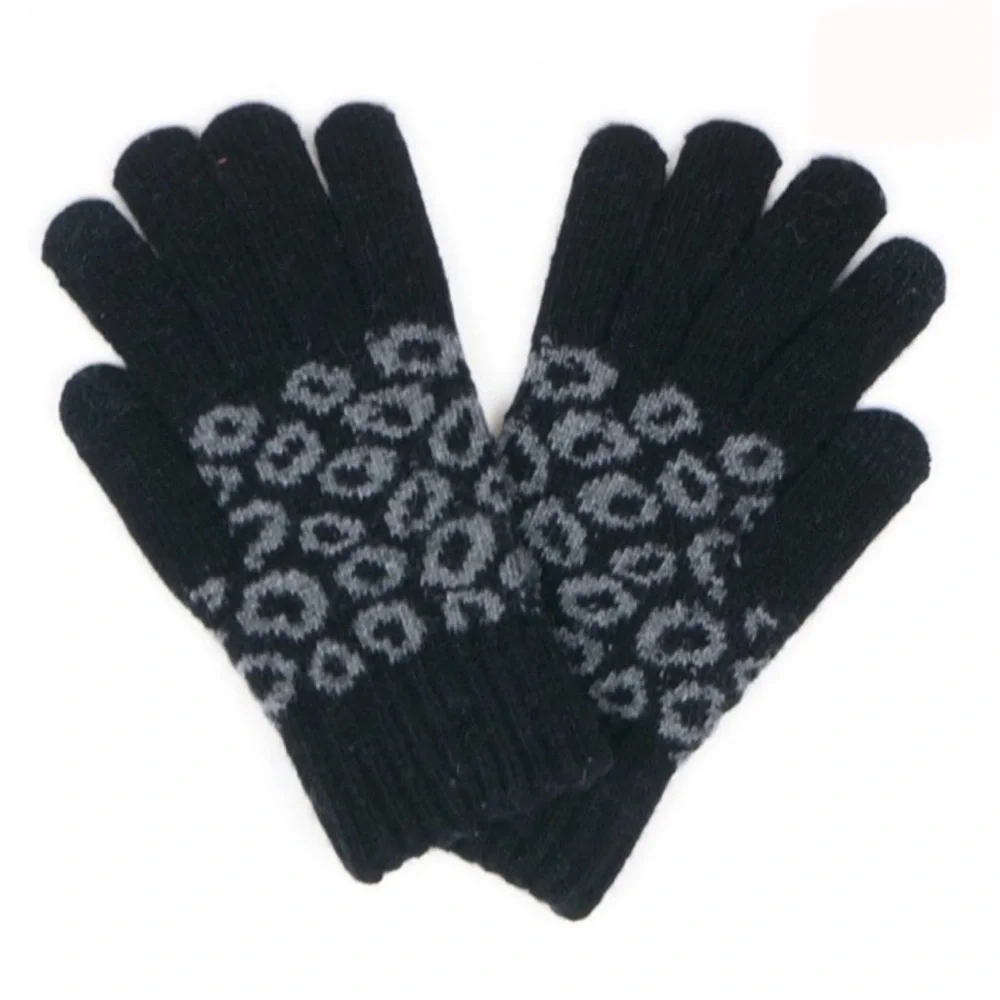 Stylish Leopard Print Knit Smart Touch Gloves.